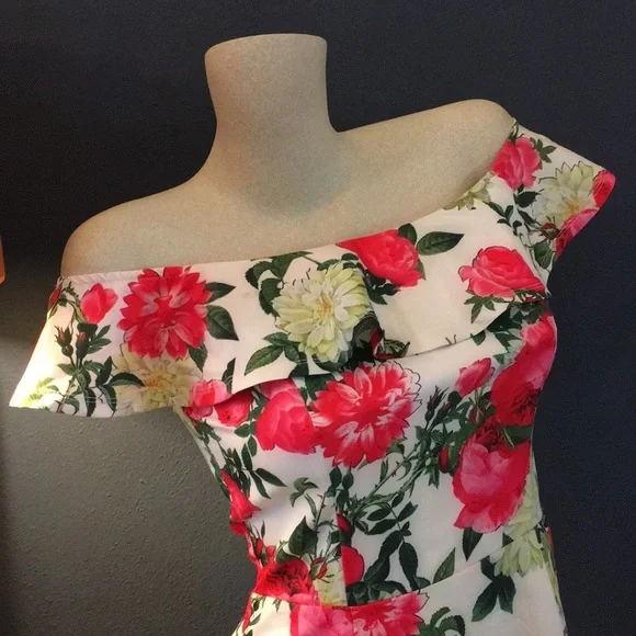 NWT Floral Off Shoulder Knee Length Pocket… - Picture 6 of 8